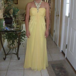 Prom Gown/ Party Dress